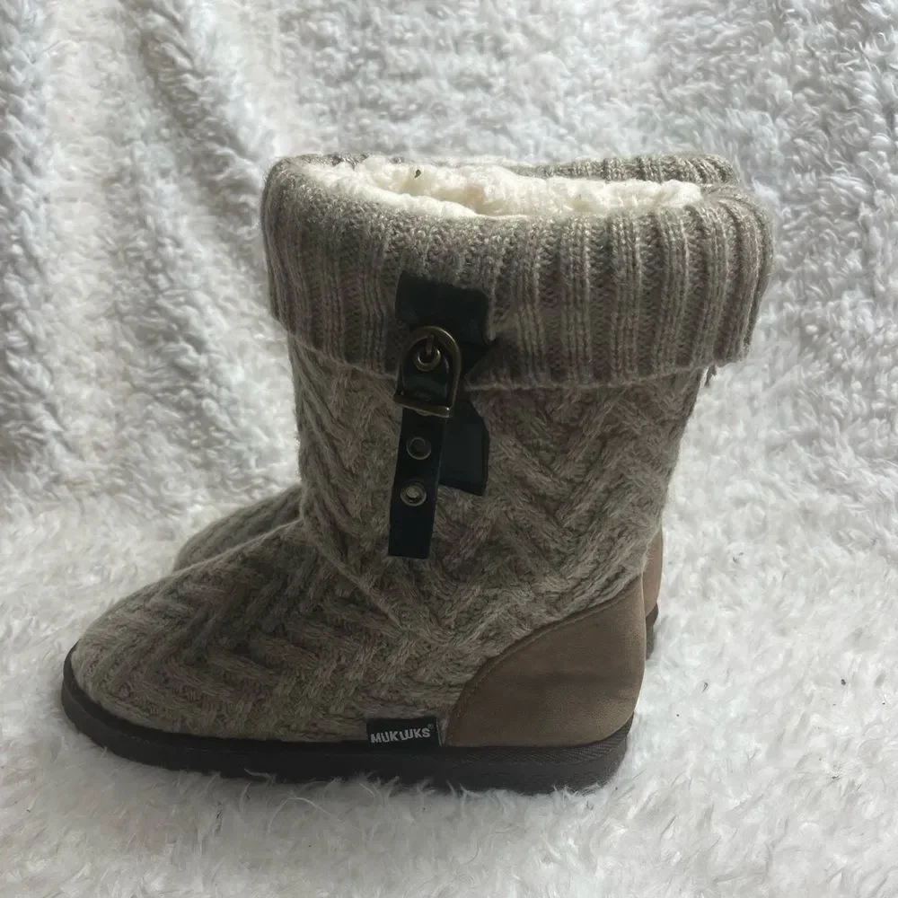 Mukluks beige and gray knit boots brown faux suede trim faux fur lining …